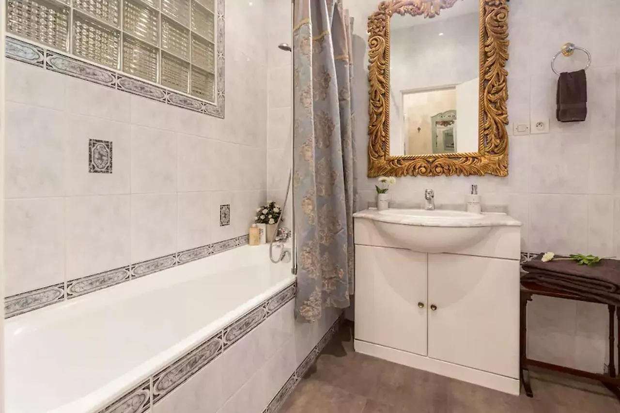 Le Jardin Du Marais Apartment Paris France