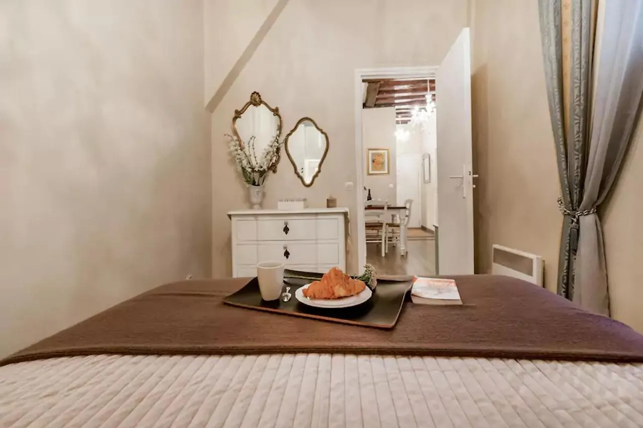 Апартаменты Le Jardin Du Marais Париж